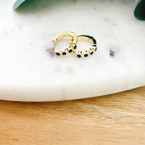 Glaze Jewelry - Glaze Jewelry 925 Mini Hoop Stone Earrings